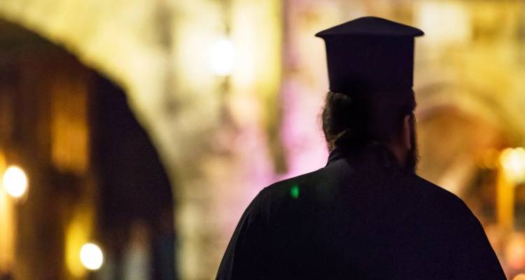 &Iota;&epsilon;&rho;ά &Mu;&eta;&tau;&rho;ό&pi;&omicron;&lambda;&eta; &Theta;&epsilon;&sigma;&sigma;&alpha;&lambda;&omicron;&nu;ί&kappa;&eta;&sigmaf; &gamma;&iota;&alpha; &epsilon;&mu;&pi;&lambda;&omicron;&kappa;ή &kappa;&lambda;&eta;&rho;&iota;&kappa;&omicron;ύ &sigma;&epsilon; &kappa;ύ&kappa;&lambda;&omega;&mu;&alpha; &alpha;&pi;ά&tau;&eta;&sigmaf;: Έ&chi;&epsilon;&iota; &tau;&epsilon;&theta;&epsilon;ί &sigma;&epsilon; &alpha;&rho;&gamma;ί&alpha; &alpha;&pi;ό &kappa;ά&theta;&epsilon; &epsilon;ί&delta;&omicron;&upsilon;&sigmaf; &iota;&epsilon;&rho;&omicron;&pi;&rho;&alpha;&xi;ί&alpha;