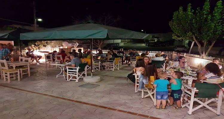 Campeon 5&Chi;5 Coffee and Food: &Eta; &nu;έ&alpha; &pi;&rho;ό&tau;&alpha;&sigma;&eta; &gamma;&iota;&alpha; ά&theta;&lambda;&eta;&sigma;&eta; &kappa;&alpha;&iota; &chi;&alpha;&lambda;ά&rho;&omega;&sigma;&eta; &sigma;&tau;&eta; &Lambda;ή&mu;&nu;&omicron;