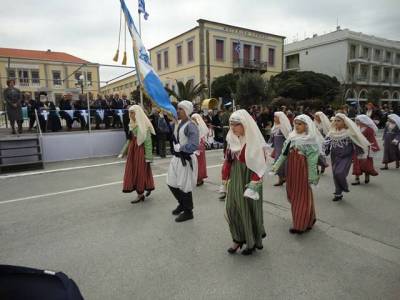 Ολοκληρώθηκε η στρατιωτική και μαθητική παρέλαση στη Μύρινα