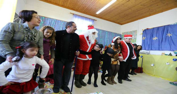 &Chi;&rho;&iota;&sigma;&tau;&omicron;&upsilon;&gamma;&epsilon;&nu;&nu;&iota;ά&tau;&iota;&kappa;&eta; &gamma;&iota;&omicron;&rho;&tau;ή &alpha;&pi;ό &tau;&omicron; &Epsilon;&iota;&delta;&iota;&kappa;ό &Sigma;&chi;&omicron;&lambda;&epsilon;ί&omicron; &Kappa;&alpha;&lambda;&lambda;&iota;&theta;έ&alpha;&sigmaf;