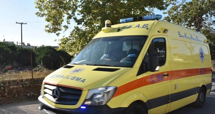 Βόλος: 6χρονος τραυματίστηκε σοβαρά σε τροχαίο - Ήταν σε μηχανάκι με τον πατέρα και τη μητέρα του