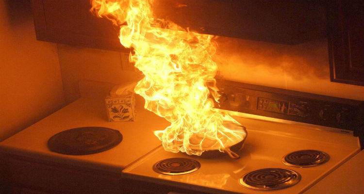 &Phi;&omega;&tau;&iota;ά &sigma;&epsilon; &sigma;&pi;ί&tau;&iota; &tau;&eta;&sigmaf; &Mu;ύ&rho;&iota;&nu;&alpha;&sigmaf;