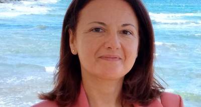 &Chi;&rho;&iota;&sigma;&tau;ί&nu;&alpha; &Sigma;&alpha;&kappa;&alpha;&rho;ί&kappa;&omicron;&upsilon;: &laquo;&Sigma;&alpha;&sigmaf; &kappa;&alpha;&lambda;ώ &nu;&alpha; &sigma;&tau;&eta;&rho;ί&xi;&epsilon;&tau;&epsilon; &mu;&epsilon; &tau;&eta;&nu; &psi;ή&phi;&omicron; &sigma;&alpha;&sigmaf; &tau;&eta; &Nu;έ&alpha; &Delta;&upsilon;&nu;&alpha;&mu;&iota;&kappa;ή &tau;&omicron;&upsilon; &Alpha;&lambda;&kappa;&iota;&beta;&iota;ά&delta;&eta; &Sigma;&tau;&epsilon;&phi;&alpha;&nu;ή&raquo;