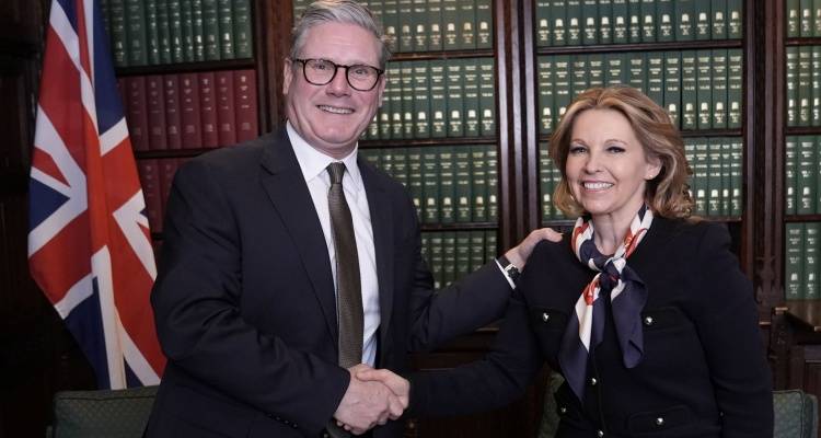 Βρετανία: Βουλευτής των Τόρις αποκαλεί την κυβέρνηση &quot;ανίκανη&quot; και αυτομολεί στους Εργατικούς