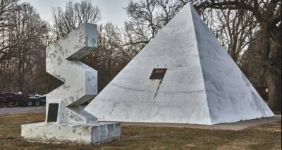 Η μεγαλύτερη χρονοκάψουλα του κόσμου άνοιξε μετά από 50 χρόνια - Τι αντικείμενα περιείχε, πού βρίσκεται