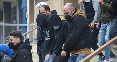 &Delta;&omicron;&lambda;&omicron;&phi;&omicron;&nu;ί&alpha; Ά&lambda;&kappa;&eta; &Kappa;&alpha;&mu;&pi;&alpha;&nu;&omicron;ύ: &Alpha;&pi;&omicron;&lambda;&omicron;&gamma;&epsilon;ί&tau;&alpha;&iota; &sigma;ή&mu;&epsilon;&rho;&alpha; &omicron; 20&chi;&rho;&omicron;&nu;&omicron;&sigmaf; &Alpha;&lambda;&beta;&alpha;&nu;ό&sigmaf; | &Pi;&lambda;&eta;&sigma;&iota;ά&zeta;&omicron;&upsilon;&nu; &sigma;&tau;&omicron;&nu; &laquo;&Nu;&tau;ί&nu;&omicron;&raquo; &omicron;&iota; &alpha;&rho;&chi;έ&sigmaf;