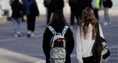 &Upsilon;&pi;&omicron;&upsilon;&rho;&gamma;&epsilon;ί&omicron; &Pi;&alpha;&iota;&delta;&epsilon;ί&alpha;&sigmaf;: &Pi;&rho;&omicron;&chi;&omega;&rho;ά &eta; &upsilon;&lambda;&omicron;&pi;&omicron;ί&eta;&sigma;&eta; &tau;&omicron;&upsilon; &Pi;&omicron;&lambda;&lambda;&alpha;&pi;&lambda;&omicron;ύ &Beta;&iota;&beta;&lambda;ί&omicron;&upsilon; &sigma;&tau;&alpha; &sigma;&chi;&omicron;&lambda;&epsilon;ί&alpha;
