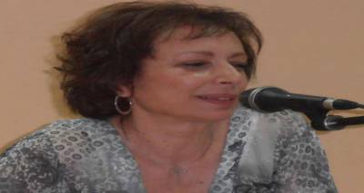 &Eta; &Rho;&omicron;ύ&lambda;&alpha; &Sigma;&alpha;&mu;&alpha;ϊ&lambda;ί&delta;&omicron;&upsilon; &laquo;&omicron;&rho;&gamma;ώ&nu;&epsilon;&iota;&raquo; &tau;&eta;&nu; &Epsilon;&lambda;&lambda;ά&delta;&alpha; &gamma;&iota;&alpha; &tau;&eta;&nu; &pi;&alpha;&rho;&omicron;&upsilon;&sigma;ί&alpha;&sigma;&eta; &tau;&omicron;&upsilon; &nu;έ&omicron;&upsilon; &tau;&eta;&sigmaf; &beta;&iota;&beta;&lambda;ί&omicron;&upsilon;