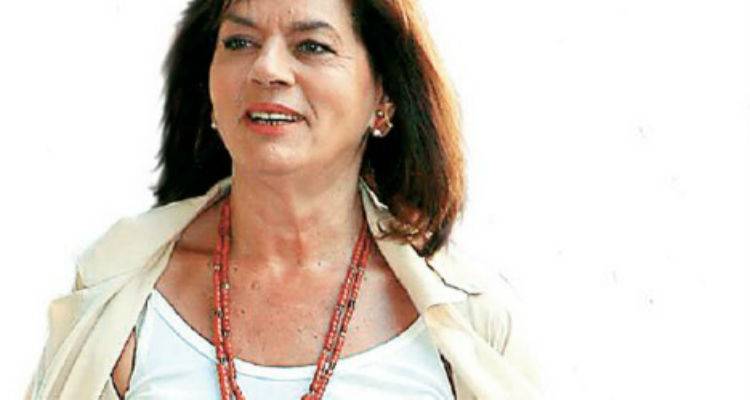 Στη Λήμνο για διακοπές η Βάσω Παπανδρέου