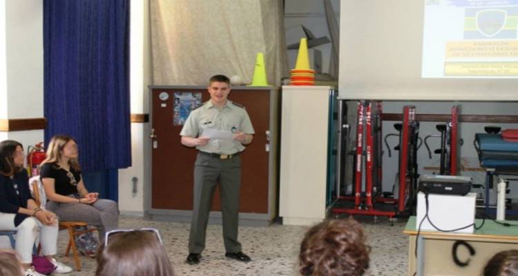 Λήμνος: Η 88 ΣΔΙ ενημέρωσε τους μαθητές του ΓΕΛ Μύρινας για τις στρατιωτικές σχολές (photos)