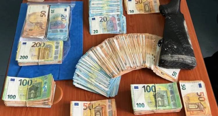 &Kappa;ύ&kappa;&lambda;&omega;&mu;&alpha; &epsilon;&phi;&omicron;&rho;&iota;&alpha;&kappa;ώ&nu;: &Omicron;&iota; &laquo;&Rho;ά&mu;&pi;&omicron;&raquo; &tau;&omega;&nu; &Epsilon;&sigma;&omega;&tau;&epsilon;&rho;&iota;&kappa;ώ&nu; &Upsilon;&pi;&omicron;&theta;έ&sigma;&epsilon;&omega;&nu; &tau;&eta;&sigmaf; &Alpha;&Alpha;&Delta;&Epsilon; &laquo;&xi;&epsilon;&sigma;&kappa;&omicron;&nu;ί&zeta;&omicron;&upsilon;&nu;&raquo; &tau;&eta; &Delta;&Omicron;&Upsilon; &Chi;&alpha;&lambda;&kappa;ί&delta;&alpha;&sigmaf;