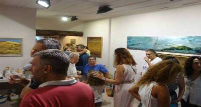 &Pi;&rho;&alpha;&gamma;&mu;&alpha;&tau;&omicron;&pi;&omicron;&iota;ή&theta;&eta;&kappa;&alpha;&nu; &tau;&alpha; &epsilon;&gamma;&kappa;&alpha;ί&nu;&iota;&alpha; &tau;&eta;&sigmaf; έ&kappa;&theta;&epsilon;&sigma;&eta;&sigmaf; "Clay, gold and silver fields" &sigma;&tau;&eta; &Lambda;ή&mu;&nu;&omicron; (photos)