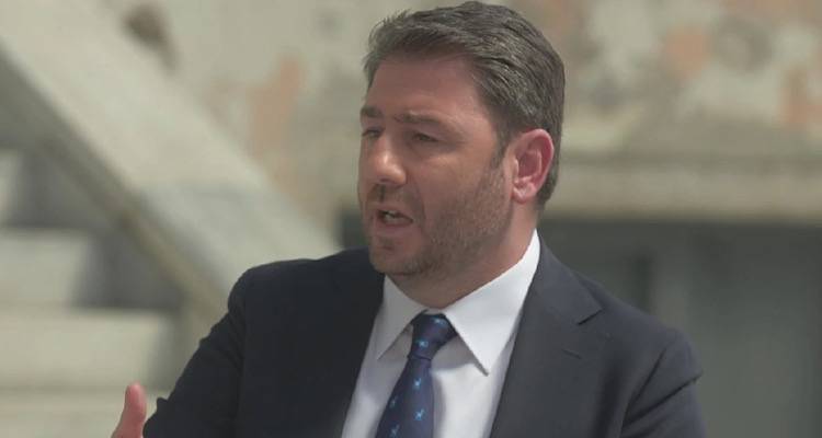 &Alpha;&nu;&delta;&rho;&omicron;&upsilon;&lambda;ά&kappa;&eta;&sigmaf;: &laquo;Ό&chi;&iota;&raquo; &sigma;&epsilon; &Mu;&eta;&tau;&sigma;&omicron;&tau;ά&kappa;&eta; ή &Tau;&sigma;ί&pi;&rho;&alpha; &pi;&rho;&omega;&theta;&upsilon;&pi;&omicron;&upsilon;&rho;&gamma;ό, &nu;&alpha;&iota; &sigma;&epsilon; &laquo;&pi;&omicron;&lambda;&iota;&tau;&iota;&kappa;ό &pi;&rho;ό&sigma;&omega;&pi;&omicron;&raquo; - &Chi;&omega;&rho;ί&sigmaf; &iota;&sigma;&chi;&upsilon;&rho;ό &pi;&omicron;&sigma;&omicron;&sigma;&tau;ό &delta;&epsilon;&nu; &mu;&pi;&alpha;ί&nu;&omega; &sigma;&epsilon; &kappa;&upsilon;&beta;έ&rho;&nu;&eta;&sigma;&eta;