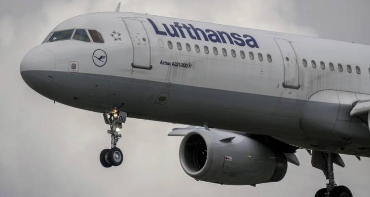 Τρόμος σε πτήση της Lufthansa: Έντεκα τραυματίες από ισχυρές αναταράξεις