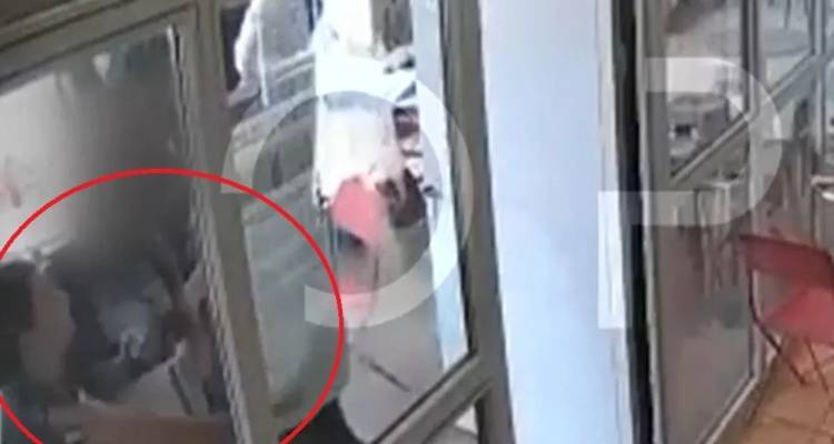 &Beta;ί&nu;&tau;&epsilon;&omicron;: &Eta; &epsilon;&pi;ί&theta;&epsilon;&sigma;&eta; &sigma;&tau;&eta;&nu; &upsilon;&pi;&epsilon;ύ&theta;&upsilon;&nu;&eta; &tau;&omicron;&upsilon; &kappa;&upsilon;&lambda;&iota;&kappa;&epsilon;ί&omicron;&upsilon; &sigma;&tau;&eta;&nu; &Pi;&omicron;&lambda;&upsilon;&tau;&epsilon;&chi;&nu;&epsilon;&iota;&omicron;ύ&pi;&omicron;&lambda;&eta; : &laquo;Έ&beta;&gamma;&alpha;&lambda;&alpha; &tau;&eta;&nu; &alpha;&phi;ί&sigma;&alpha; &kappa;&alpha;&iota; &mu;&epsilon; &chi;&alpha;&sigma;&tau;&omicron;ύ&kappa;&iota;&sigma;&epsilon;&raquo;, &pi;&epsilon;&rho;&iota;&gamma;&rho;ά&phi;&epsilon;&iota; &eta; ί&delta;&iota;&alpha;