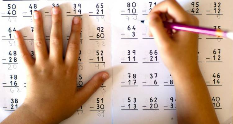 «Κολπάκια» για την επίλυση προσθέσεων και αφαιρέσεων