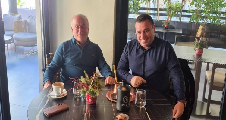 &Sigma;&upsilon;&nu;ά&nu;&tau;&eta;&sigma;&eta; &gamma;&iota;&alpha; &tau;&omicron;&nu; &beta;&iota;ώ&sigma;&iota;&mu;&omicron; &tau;&omicron;&upsilon;&rho;&iota;&sigma;&mu;ό &kappa;&alpha;&iota; &tau;&eta;&nu; &alpha;&upsilon;&theta;&epsilon;&nu;&tau;&iota;&kappa;ό&tau;&eta;&tau;&alpha; &sigma;&epsilon; &Lambda;ή&mu;&nu;&omicron; &kappa;&alpha;&iota; &Kappa;ά&lambda;&upsilon;&mu;&nu;&omicron;