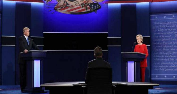 Debate &sigma;&tau;&iota;&sigmaf; &Eta;&Pi;&Alpha;: &Eta; &pi;&rho;ώ&tau;&eta; &laquo;&mu;ά&chi;&eta;&raquo; &Kappa;&lambda;ί&nu;&tau;&omicron;&nu; &kappa;&alpha;&iota; &Tau;&rho;&alpha;&mu;&pi; | &Pi;&rho;&omicron;&beta;ά&delta;&iota;&sigma;&mu;&alpha; &tau;&eta;&sigmaf; &Chi;ί&lambda;&alpha;&rho;&iota;