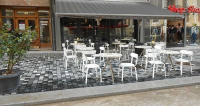 Ξεκίνησε η διαδικασία χορήγησης άδειας τοποθέτησης τραπεζοκαθισμάτων και λοιπών αντικειμένων σε κοινόχρηστους χώρους