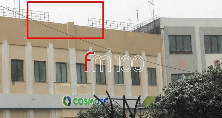 &Lambda;ή&mu;&nu;&omicron;&sigmaf;: &Mu;&iota;&alpha; &tau;&omicron;&upsilon; &kappa;&lambda;έ&phi;&tau;&eta;, &delta;&upsilon;&omicron; &tau;&omicron;&upsilon; &kappa;&lambda;έ&phi;&tau;&eta;&hellip; Έ&pi;&epsilon;&sigma;&epsilon; &kappa;ά&gamma;&kappa;&epsilon;&lambda;&omicron; &alpha;&pi;ό &tau;&alpha;&rho;ά&tau;&sigma;&alpha; &kappa;&alpha;&iota; &pi;ά&lambda;&iota; &sigma;&tau;&eta;&nu; &pi;&lambda;&alpha;&tau;&epsilon;ί&alpha; &Omicron;&Tau;&Epsilon;! (photos)