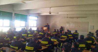 "&Phi;&omega;&tau;ί&alpha;" &mu;&epsilon;&tau;&alpha;&xi;ύ &tau;&omega;&nu; &pi;&alpha;&rho;&alpha;&tau;ά&xi;&epsilon;&omega;&nu; &tau;&omega;&nu; &Pi;&upsilon;&rho;&omicron;&sigma;&beta;&epsilon;&sigma;&tau;ώ&nu; &Beta;&omicron;&rho;&epsilon;ί&omicron;&upsilon; &Alpha;&iota;&gamma;&alpha;ί&omicron;&upsilon;