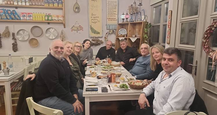 &Lambda;ή&mu;&nu;&omicron;&sigmaf; &kappa;&alpha;&iota; &Sigma;&alpha;&mu;&omicron;&theta;&rho;ά&kappa;&eta; &sigma;&chi;&epsilon;&delta;&iota;ά&zeta;&omicron;&upsilon;&nu; &kappa;&omicron;&iota;&nu;έ&sigmaf; &tau;&omicron;&upsilon;&rho;&iota;&sigma;&tau;&iota;&kappa;έ&sigmaf; &delta;&rho;ά&sigma;&epsilon;&iota;&sigmaf; &mu;&epsilon; ά&xi;&omicron;&nu;&alpha; &tau;&omicron; &delta;&rho;&omicron;&mu;&omicron;&lambda;ό&gamma;&iota;&omicron; &Alpha;&lambda;&epsilon;&xi;&alpha;&nu;&delta;&rho;&omicron;ύ&pi;&omicron;&lambda;&eta;&sigmaf;