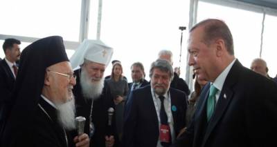 &Sigma;&tau;&eta;&nu; &Alpha;&gamma;&kappa;&upsilon;&rho;&alpha; &omicron; &Pi;&alpha;&tau;&rho;&iota;ά&rho;&chi;&eta;&sigmaf; &Beta;&alpha;&rho;&theta;&omicron;&lambda;&omicron;&mu;&alpha;ί&omicron;&sigmaf; &mu;&epsilon;&tau;ά &alpha;&pi;ό &pi;&rho;ό&sigma;&kappa;&lambda;&eta;&sigma;&eta; &tau;&omicron;&upsilon; &Epsilon;&rho;&nu;&tau;&omicron;&gamma;ά&nu;