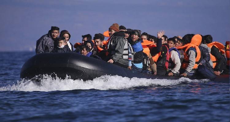 &laquo;&Xi;ή&lambda;&omega;&sigma;&alpha;&nu;&raquo; &kappa;ύ&kappa;&lambda;&omega;&mu;&alpha; &delta;&iota;&alpha;&kappa;ί&nu;&eta;&sigma;&eta;&sigmaf; &mu;&epsilon;&tau;&alpha;&nu;&alpha;&sigma;&tau;ώ&nu; | &Tau;&omicron;&upsilon;&sigmaf; έ&phi;&epsilon;&rho;&nu;&alpha;&nu; &sigma;&epsilon; &epsilon;&rho;&eta;&mu;&iota;&kappa;έ&sigmaf; &pi;&alpha;&rho;&alpha;&lambda;ί&epsilon;&sigmaf; &sigma;&tau;&eta;&nu; &Iota;&kappa;&alpha;&rho;ί&alpha; &kappa;&alpha;&iota; &tau;&omicron;&upsilon;&sigmaf; έ&kappa;&rho;&upsilon;&beta;&alpha;&nu; &sigma;&epsilon; &xi;&epsilon;&nu;&omicron;&delta;&omicron;&chi;&epsilon;ί&alpha;
