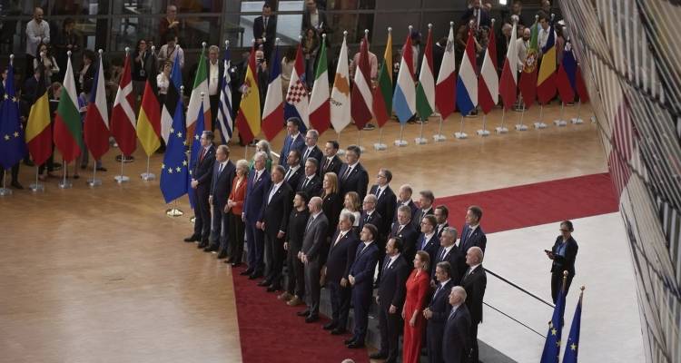 Σύνοδος για το Μεταναστευτικό: Ικανοποίηση στην ελληνική αποστολή -Τι αποφάσισαν, τι είπαν για κέντρα μεταναστών εκτός ΕΕ