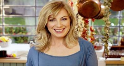 &Sigma;&tau;&eta; &Lambda;ή&mu;&nu;&omicron; &gamma;&iota;&alpha; &tau;&omicron; Lemnos Philema &eta; &gamma;&nu;&omega;&sigma;&tau;ή &sigma;&epsilon;&phi; &Nu;&tau;ί&nu;&alpha; &Nu;&iota;&kappa;&omicron;&lambda;ά&omicron;&upsilon; (audio)