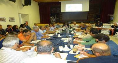 &Pi;&rho;&omicron;&sigmaf; &alpha;&pi;&omicron;&lambda;&omicron;&gamma;&iota;&sigma;&mu;ό &pi;&epsilon;&pi;&rho;&alpha;&gamma;&mu;έ&nu;&omega;&nu; &eta; &Delta;&eta;&mu;&omicron;&tau;&iota;&kappa;ή &Alpha;&rho;&chi;ή &Lambda;ή&mu;&nu;&omicron;&upsilon;