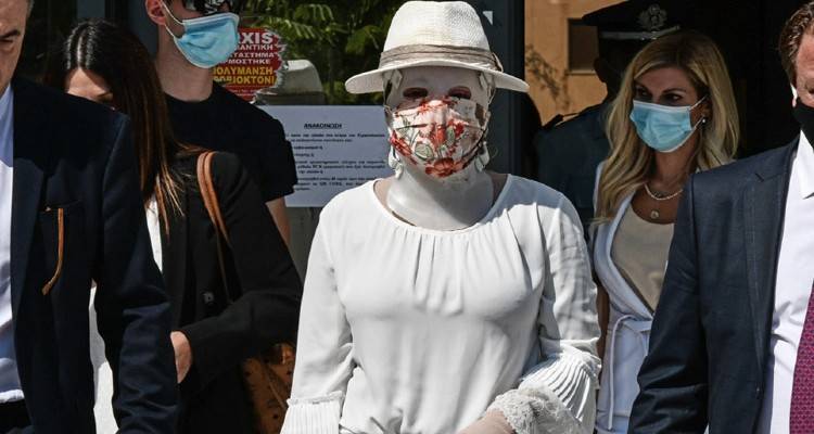 &Delta;ί&kappa;&eta; &gamma;&iota;&alpha; &epsilon;&pi;ί&theta;&epsilon;&sigma;&eta; &mu;&epsilon; &beta;&iota;&tau;&rho;&iota;ό&lambda;&iota;: &laquo;&Theta;&alpha; &epsilon;ί&mu;&alpha;&iota; &pi;&alpha;&rho;&omicron;ύ&sigma;&alpha; &sigma;&epsilon; &kappa;ά&theta;&epsilon; &sigma;&upsilon;&nu;&epsilon;&delta;&rho;ί&alpha;&sigma;&eta;&raquo; &delta;ή&lambda;&omega;&sigma;&epsilon; &eta; &Iota;&omega;ά&nu;&nu;&alpha;