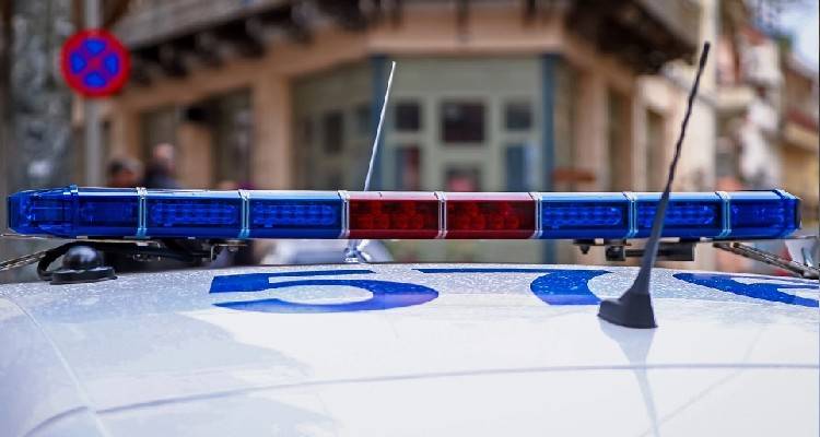 &Kappa;&alpha;&lambda;&lambda;&iota;&theta;έ&alpha;: &Tau;&omicron; &eta;&mu;&epsilon;&rho;&omicron;&lambda;ό&gamma;&iota;&omicron; &kappa;&alpha;&iota; &omicron;&iota; &alpha;&nu;&tau;&iota;&phi;ά&sigma;&epsilon;&iota;&sigmaf; &tau;&eta;&sigmaf; &gamma;&upsilon;&nu;&alpha;ί&kappa;&alpha;&sigmaf; &gamma;&iota;&alpha; &tau;&omicron;&nu; &mu;&alpha;&chi;&alpha;&iota;&rho;&omega;&mu;έ&nu;&omicron; ά&nu;&delta;&rho;&alpha; - &Beta;&rho;ή&kappa;&alpha;&nu; &pi;&lambda;&upsilon;&mu;έ&nu;&omicron; &tau;&omicron; &mu;&alpha;&chi;&alpha;ί&rho;&iota;