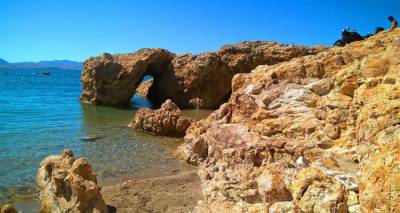 Καύσωνας διαρκείας: «Κολλημένο» στους 37 βαθμούς το θερμόμετρο όλη την εβδομάδα στη Λήμνο