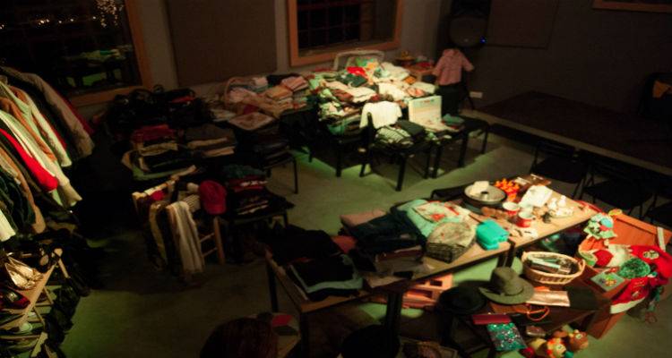 "&Phi;έ&rho;&epsilon; &kappa;ά&tau;&iota;, &pi;ά&rho;&epsilon; &kappa;ά&tau;&iota;" | 2ή&mu;&epsilon;&rho;&omicron; &chi;&alpha;&rho;&iota;&sigma;&tau;&iota;&kappa;ό &kappa;&alpha;&iota; &alpha;&nu;&tau;&alpha;&lambda;&lambda;&alpha;&kappa;&tau;&iota;&kappa;ό &pi;&alpha;&zeta;ά&rho;&iota; &sigma;&tau;&eta; &Mu;ύ&rho;&iota;&nu;&alpha;