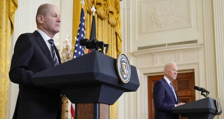 &Sigma;&upsilon;&nu;ά&nu;&tau;&eta;&sigma;&eta; &Mu;&pi;ά&iota;&nu;&tau;&epsilon;&nu; -&Sigma;&omicron;&lambda;&tau;&sigmaf;: "&Alpha;&nu; &eta; &Rho;&omega;&sigma;ί&alpha; &epsilon;&iota;&sigma;&beta;ά&lambda;&epsilon;&iota; &sigma;&tau;&eta;&nu; &Omicron;&upsilon;&kappa;&rho;&alpha;&nu;ί&alpha;, &delta;&epsilon;&nu; &theta;&alpha; &upsilon;&pi;ά&rho;&chi;&epsilon;&iota; &pi;&lambda;έ&omicron;&nu; Nord Stream 2"