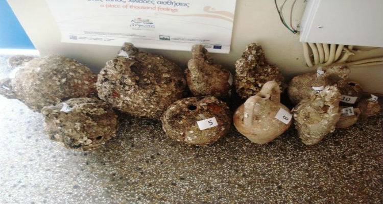 &Alpha;&pi;ό &tau;&omicron; &beta;&upsilon;&theta;ό &tau;&eta;&sigmaf; &Lambda;ή&mu;&nu;&omicron;&upsilon; &sigma;&tau;&omicron; &Mu;&omicron;&upsilon;&sigma;&epsilon;ί&omicron; &tau;&omicron;&upsilon; &nu;&eta;&sigma;&iota;&omicron;ύ 22 &alpha;&mu;&phi;&omicron;&rho;&epsilon;ί&sigmaf;