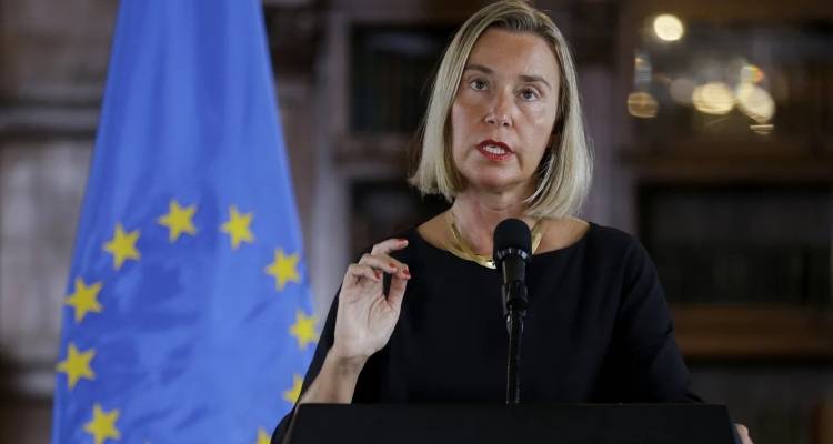 Ελεύθεροι με εγγύηση η Μογκερίνι και οι άλλοι δύο συλληφθέντες -Συνεχίζεται η έρευνα για απάτη