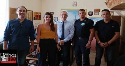 &Sigma;&tau;&omicron; &Lambda;&iota;&mu;&epsilon;&nu;&alpha;&rho;&chi;&epsilon;ί&omicron; &Lambda;ή&mu;&nu;&omicron;&upsilon; &mu;έ&lambda;&eta; &tau;&eta;&sigmaf; &pi;&alpha;&rho;ά&tau;&alpha;&xi;&eta;&sigmaf; &laquo;&Iota;&sigma;&chi;&upsilon;&rho;ή &Lambda;ή&mu;&nu;&omicron;&sigmaf;&raquo;