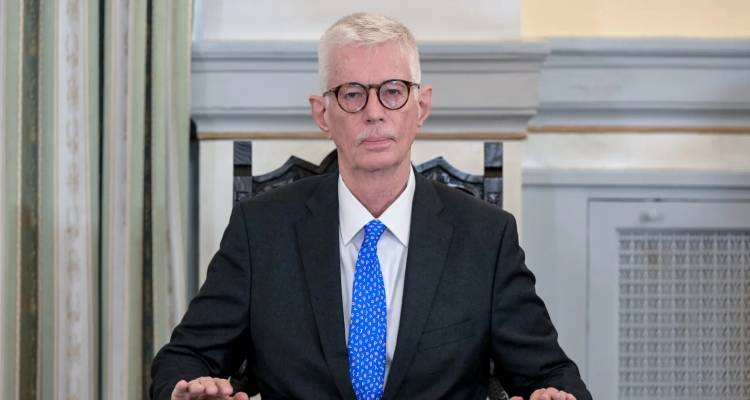 Το παρασκήνιο της παραίτησης Δοξιάδη μία ημέρα μετά την ορκωμοσία του και η ανάρτησή του