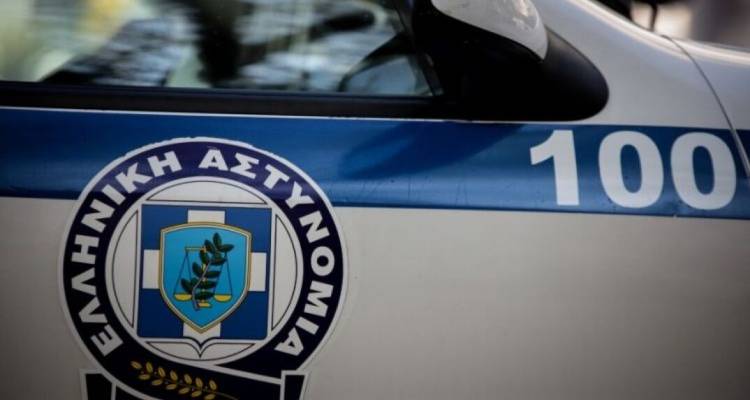 &Sigma;&tau;&eta; &Lambda;έ&sigma;&beta;&omicron; &kappa;&alpha;&tau;&alpha;&delta;&iota;&kappa;ά&sigma;&tau;&eta;&kappa;&epsilon;, &sigma;&tau;&eta; &Lambda;ή&mu;&nu;&omicron; &sigma;&upsilon;&nu;&epsilon;&lambda;ή&phi;&theta;&eta;