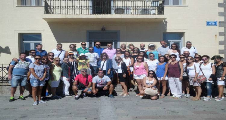 &Tau;&omicron;&nu; &Delta;ή&mu;&alpha;&rho;&chi;&omicron; &Lambda;ή&mu;&nu;&omicron;&upsilon; &epsilon;&pi;&iota;&sigma;&kappa;έ&phi;&theta;&eta;&kappa;&epsilon; &tau;&omicron; &chi;&omicron;&rho;&epsilon;&upsilon;&tau;&iota;&kappa;ό &sigma;&upsilon;&gamma;&kappa;&rho;ό&tau;&eta;&mu;&alpha; &tau;&omicron;&upsilon; &Delta;ή&mu;&omicron;&upsilon; &Pi;&alpha;&rho;&alpha;&lambda;&iota;&mu;&nu;ί&omicron;&upsilon; &kappa;&alpha;&iota; &omicron; &Gamma;&Alpha;&Sigma; &Mu;ύ&rho;&iota;&nu;&alpha;&sigmaf; (photos)