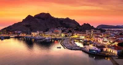 &laquo;&Mu;&pi;&lambda;ό&kappa;&omicron;&raquo; &tau;&omicron;&upsilon; &Upsilon;&pi;&omicron;&upsilon;&rho;&gamma;&epsilon;ί&omicron;&upsilon; &Pi;&omicron;&lambda;&iota;&tau;&iota;&sigma;&mu;&omicron;ύ &sigma;&epsilon; &xi;&epsilon;&nu;&omicron;&delta;&omicron;&chi;&epsilon;ί&omicron; 4 &alpha;&sigma;&tau;έ&rho;&omega;&nu; &sigma;&tau;&eta; &Mu;ύ&rho;&iota;&nu;&alpha;