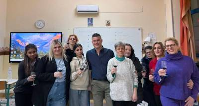 &Eta; &tau;έ&chi;&nu;&eta; &tau;&omicron;&upsilon; &kappa;&rho;&alpha;&sigma;&iota;&omicron;ύ &sigma;&tau;&eta; &Sigma;&Alpha;&Epsilon;&Kappa; &Lambda;ή&mu;&nu;&omicron;&upsilon;: &Gamma;&epsilon;&upsilon;&sigma;&iota;&gamma;&nu;&omega;&sigma;ί&alpha; &kappa;&alpha;&iota; &epsilon;&kappa;&pi;&alpha;ί&delta;&epsilon;&upsilon;&sigma;&eta; &mu;&epsilon; &beta;ά&sigma;&eta; &tau;&alpha; &kappa;&rho;&alpha;&sigma;&iota;ά &tau;&eta;&sigmaf; &Lambda;ή&mu;&nu;&omicron;&upsilon;