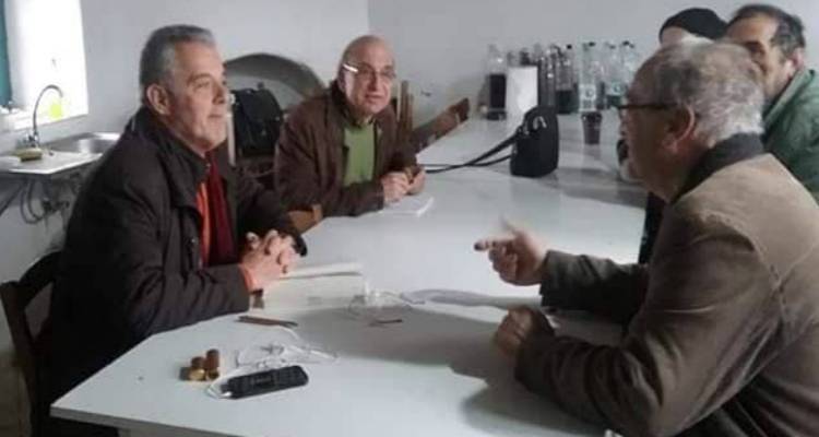 &Sigma;&upsilon;&nu;ά&nu;&tau;&eta;&sigma;&eta; &sigma;&tau;&eta; &Mu;ύ&rho;&iota;&nu;&alpha; &mu;&epsilon; &tau;&omicron;&upsilon;&sigmaf; &upsilon;&pi;&omicron;&psi;ή&phi;&iota;&omicron;&upsilon;&sigmaf; &tau;&eta;&sigmaf; &Sigma;&upsilon;&mu;&pi;&alpha;&rho;ά&tau;&alpha;&xi;&eta;&sigmaf; &Pi;&omicron;&lambda;&iota;&tau;ώ&nu;