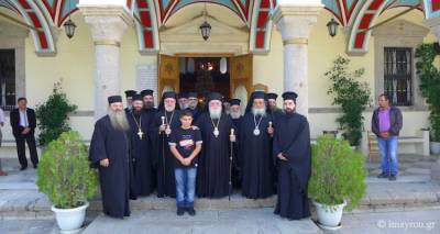 &Tau;&alpha; &omicron;&nu;&omicron;&mu;&alpha;&sigma;&tau;ή&rho;&iota;&alpha; &tau;&omicron;&upsilon; &Mu;&eta;&tau;&rho;&omicron;&pi;&omicron;&lambda;ί&tau;&eta; &Lambda;ή&mu;&nu;&omicron;&upsilon; &kappa;&alpha;&iota; &Alpha;&gamma;ί&omicron;&upsilon; &Epsilon;&upsilon;&sigma;&tau;&rho;&alpha;&tau;ί&omicron;&upsilon; &kappa;. &Iota;&epsilon;&rho;&omicron;&theta;έ&omicron;&upsilon; (photos)