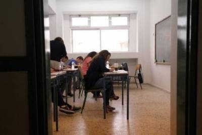 Πόσο εργάζονται και πόσα παίρνουν οι καθηγητές;