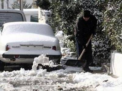 Στη «κατάψυξη» η χώρα - Χιόνια και στα πεδινά