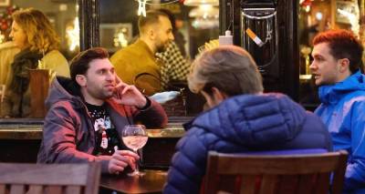 &Beta;&rho;&epsilon;&tau;&alpha;&nu;ί&alpha; -  Covid: &Omicron;&iota; &epsilon;&pi;&iota;&chi;&epsilon;&iota;&rho;&eta;&mu;&alpha;&tau;ί&epsilon;&sigmaf; &pi;&rho;&omicron;&tau;&rho;έ&pi;&omicron;&upsilon;&nu; &tau;&omicron;&nu; &pi;&rho;&omega;&theta;&upsilon;&pi;&omicron;&upsilon;&rho;&gamma;ό &nu;&alpha; &epsilon;ί&nu;&alpha;&iota; &pi;&epsilon;&rho;&iota;&sigma;&sigma;ό&tau;&epsilon;&rho;&omicron; &sigma;&alpha;&phi;ή&sigmaf;  &sigma;&chi;&epsilon;&tau;&iota;&kappa;ά &mu;&epsilon; &tau;&omicron;&upsilon;&sigmaf; &pi;&epsilon;&rho;&iota;&omicron;&rho;&iota;&sigma;&mu;&omicron;ύ&sigmaf; &kappa;&alpha;&tau;ά &tau;&eta; &delta;&iota;ά&rho;&kappa;&epsilon;&iota;&alpha; &tau;&omega;&nu; &Chi;&rho;&iota;&sigma;&tau;&omicron;&upsilon;&gamma;έ&nu;&nu;&omega;&nu;