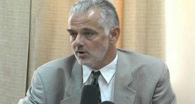 &Gamma;. &Sigma;&pi;&iota;&lambda;ά&nu;&eta;&sigmaf;: &Mu;&omicron;&nu;ό&delta;&rho;&omicron;&mu;&omicron;&sigmaf; &eta; &alpha;&nu;&alpha;&tau;&rho;&omicron;&pi;ή &tau;&omicron;&upsilon; &pi;&lambda;&alpha;&iota;&sigma;ί&omicron;&upsilon; &lambda;&epsilon;&iota;&tau;&omicron;&upsilon;&rho;&gamma;ί&alpha;&sigmaf; &tau;&omega;&nu; &mu;&epsilon;&tau;&alpha;&phi;&omicron;&rho;ώ&nu; &sigma;&tau;&alpha; &nu;&eta;&sigma;&iota;ά